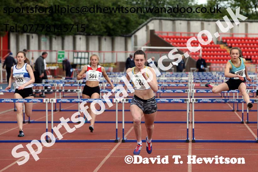 Womens under-17s hurdles, North Eastern Champs, Gateshead Stadium. Photo: David T. Hewitson/Sports for All Pics
